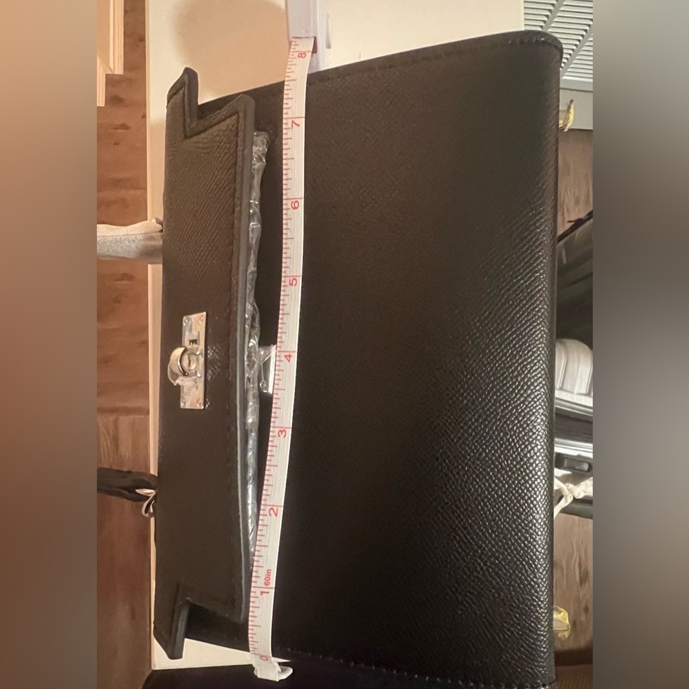 Elegant Black Handbag - Picture 8 of 8